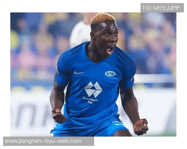 大卫福法纳再次因无证驾驶被罚款440英镑并扣6分